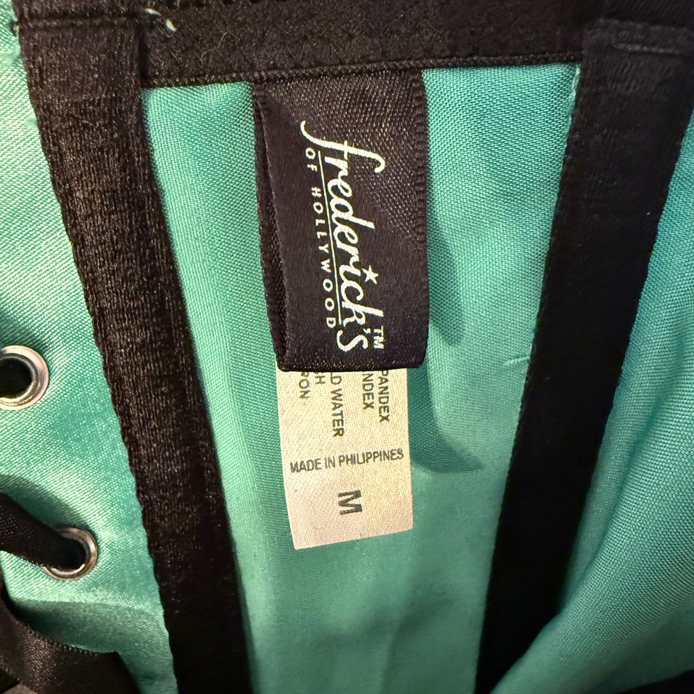 Fredrick’s of Hollywood vintage Green and Black Lace corset - Picture 4 of 8